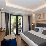 Harmony & Hotel