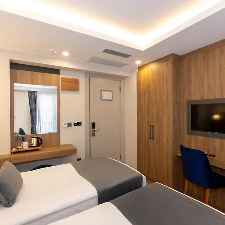 Hotel Harmony & 4*