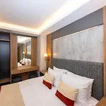 Harmony & Ξενοδοχείο 4*