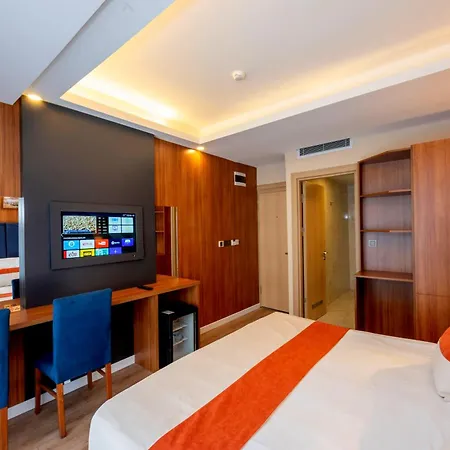 Hotel Harmony & 4*