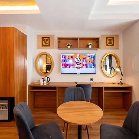 Hotel Harmony & 4*