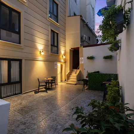 Harmony & Ξενοδοχείο 4*